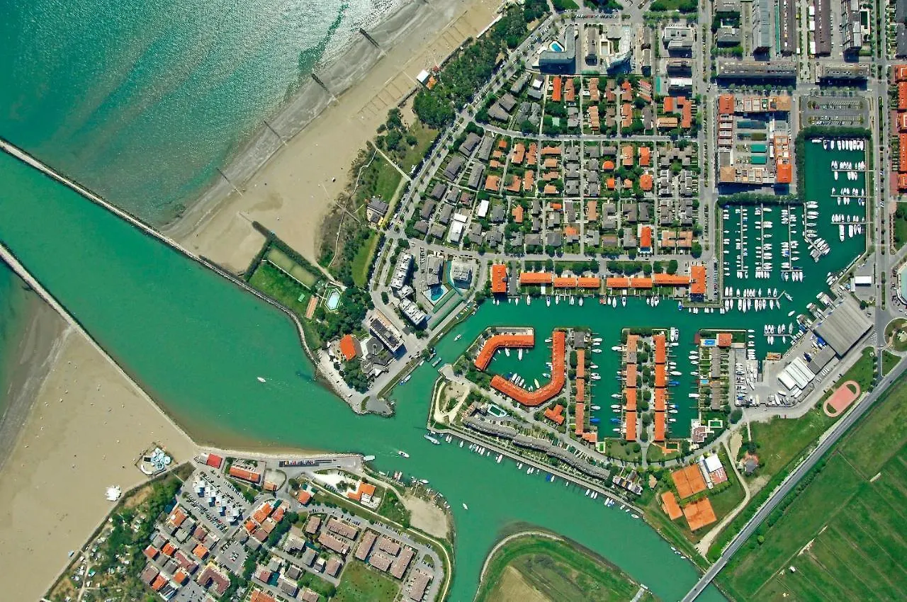 Stunning Apartment With Sea View Porto Santa Margherita di Caorle 0*,  Italië