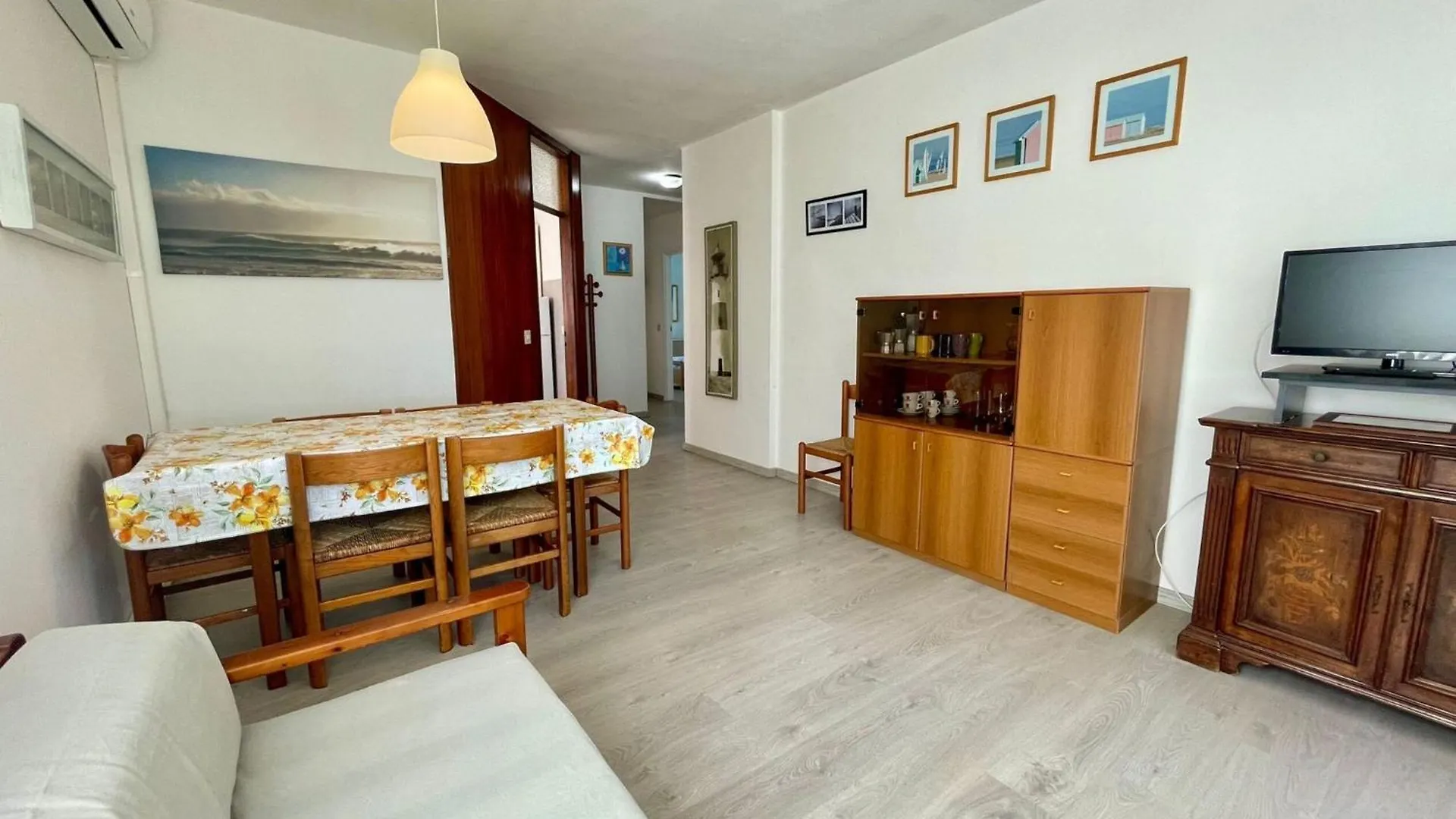 Stunning Apartment With Sea View Porto Santa Margherita di Caorle Italië